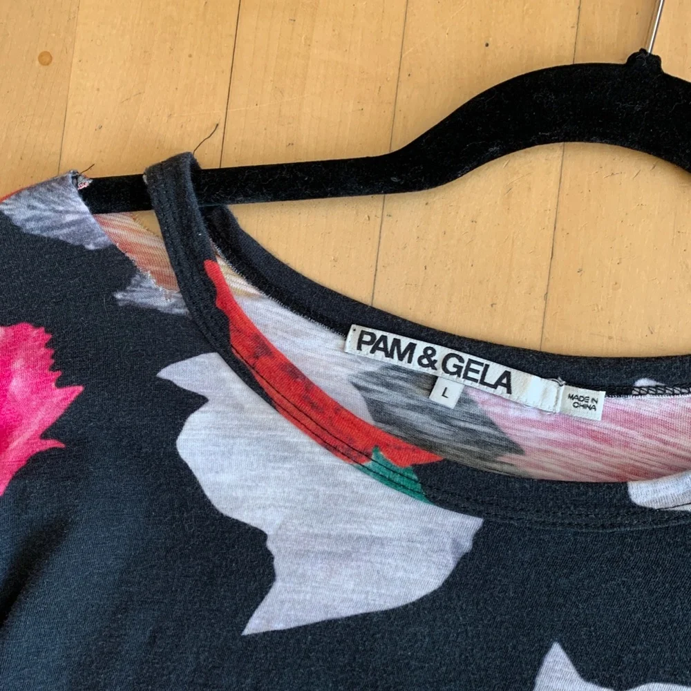 Pam & Gela floral slub jersey t shirt, large - Picture 4 of 5